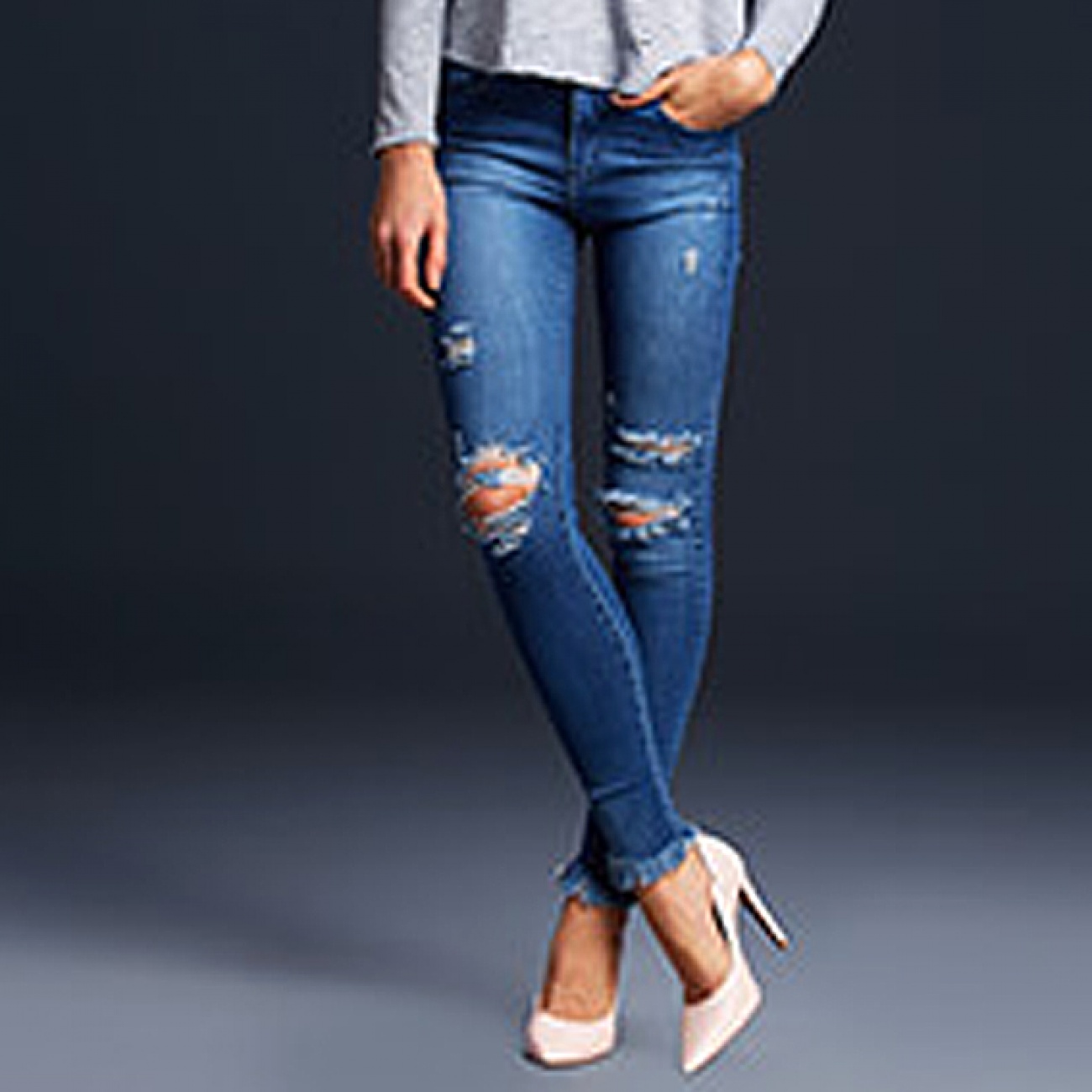 calça jeans barra destroyed