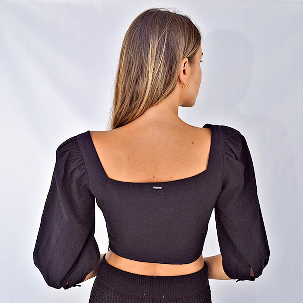 Blusa Cropped com Manga 3/4 Bufante Cor Preta - Foto 3