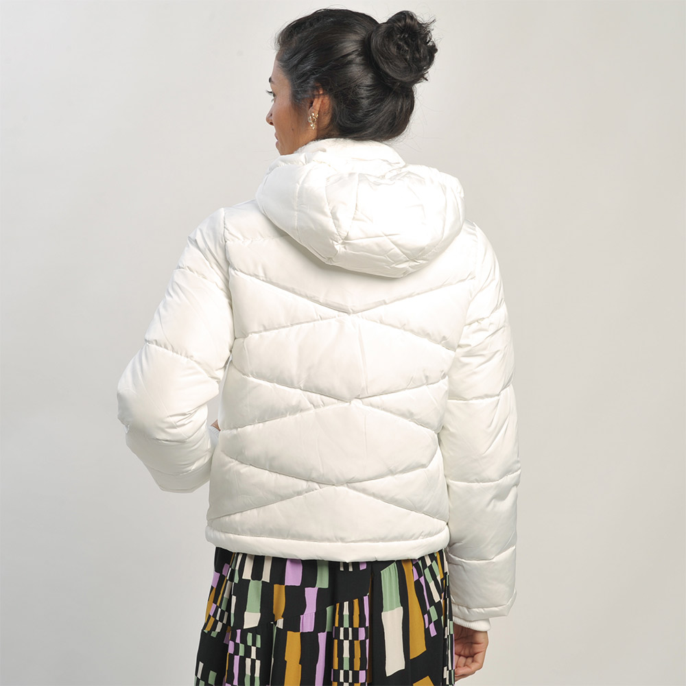 Jaqueta Puffer Branca com Pelo na Gola Alpelo - Foto 6