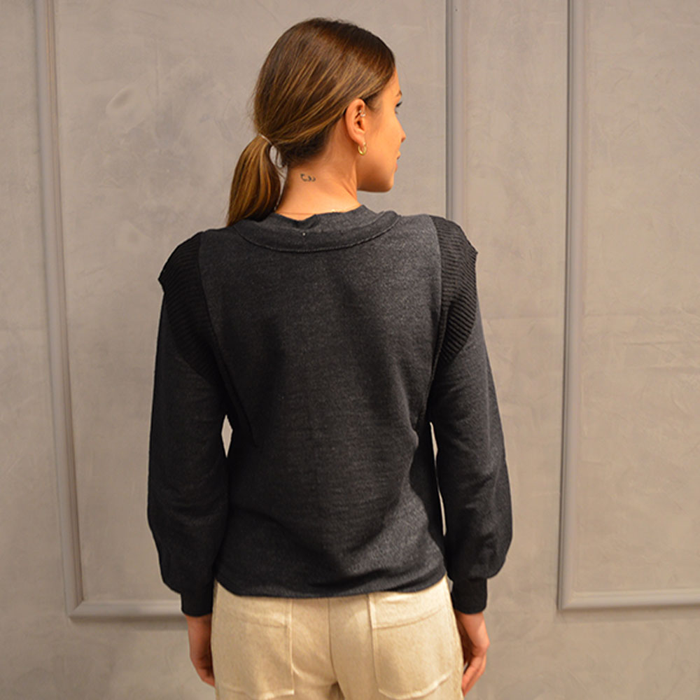 Blusa Moletinho Preta Haes  - Foto 3