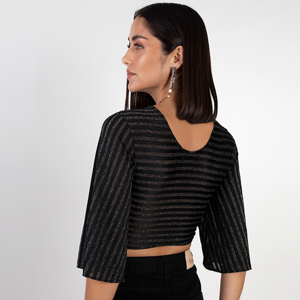 Blusa Cropped Preta Com Brilho Flor de Lis  - Foto 2