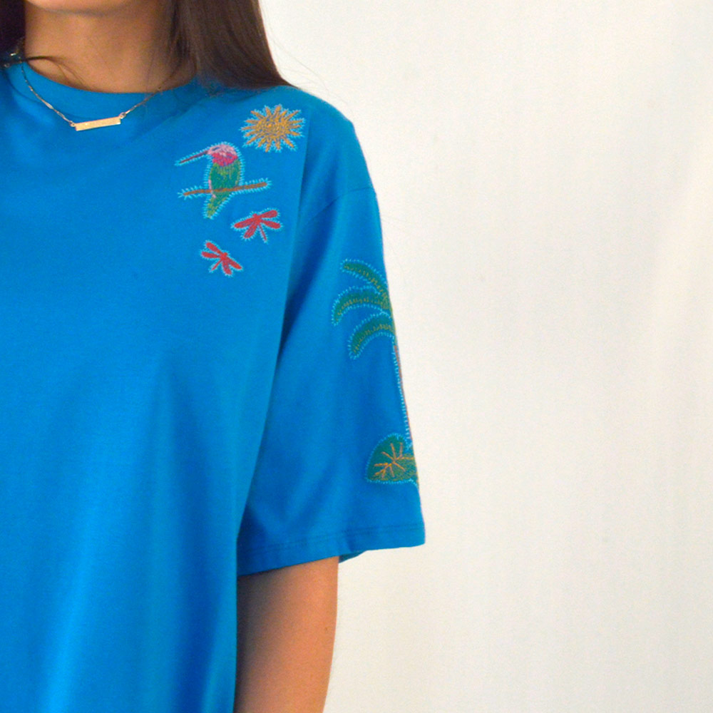 Vestido Bordado Em Malha Com Amarrao Barra Cor Azul Lez a Lez  - Foto 2