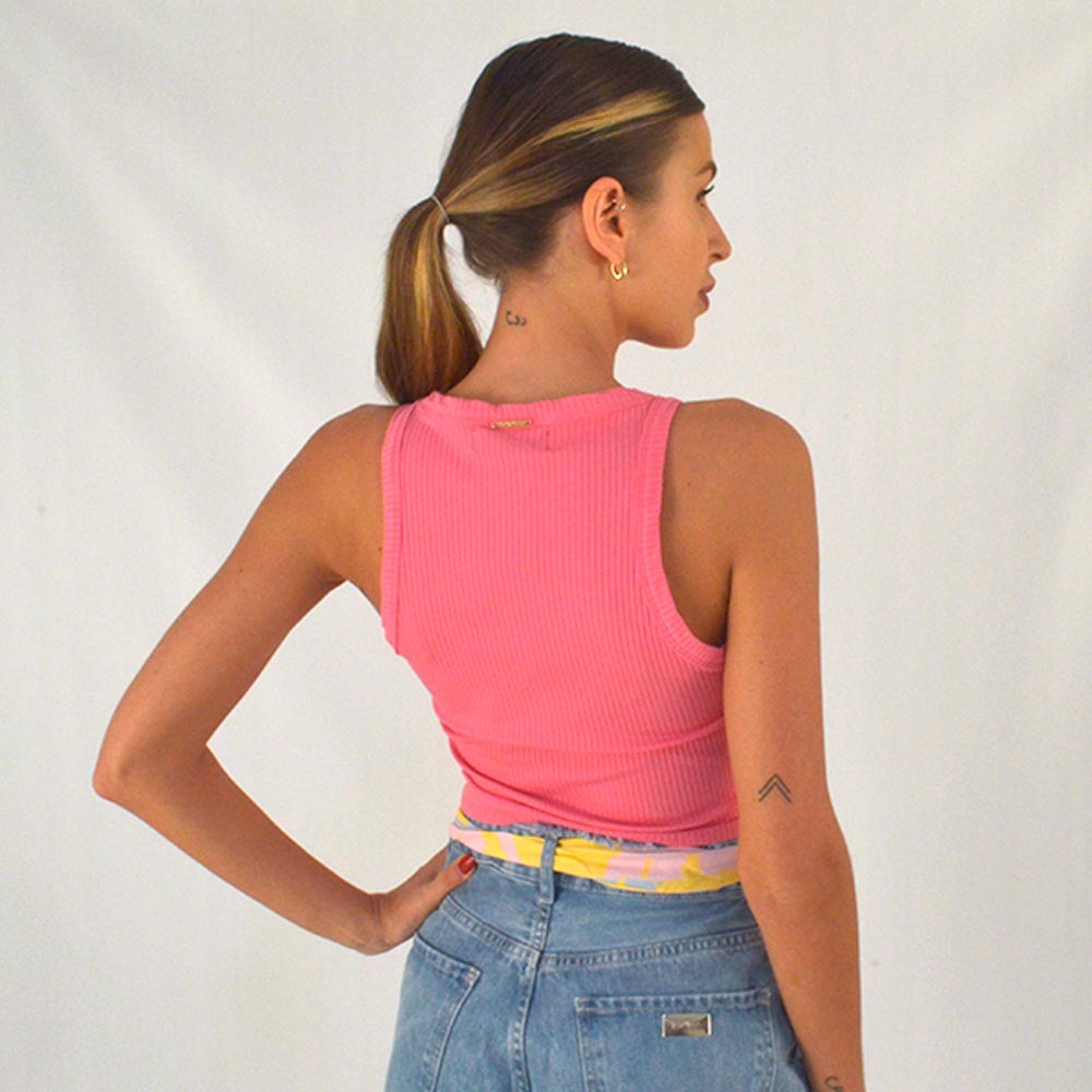 Top Cropped Canelado Cor Spring Pink Flor de Lis  - Foto 2