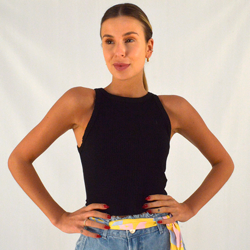 Top Cropped Canelado Preto Flor de Lis  - Foto 1