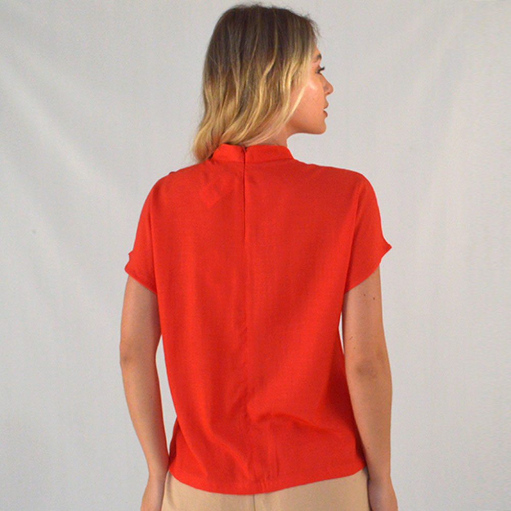 Blusa Vermelha Gatos e Atos em Viscose Sarjada - Foto 2