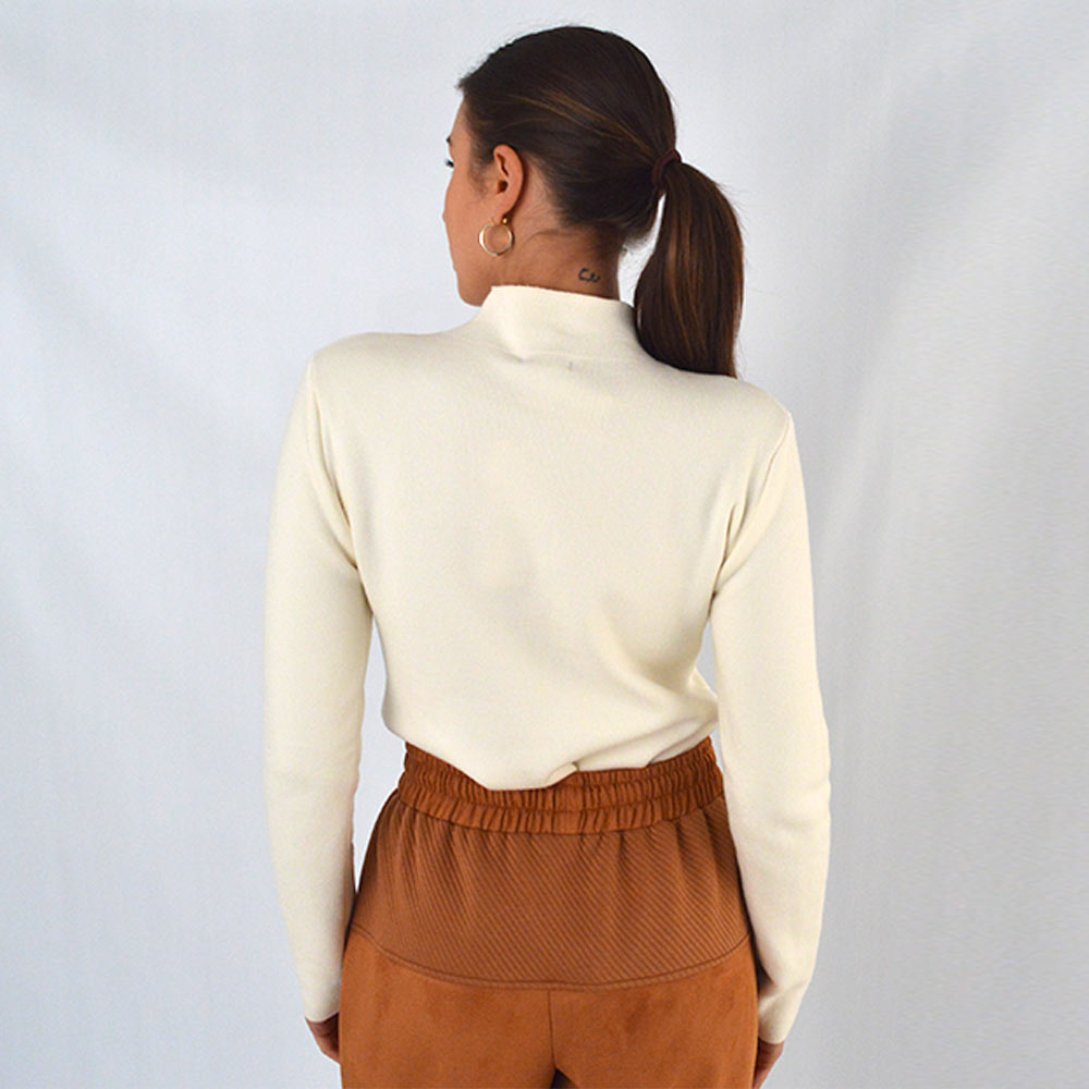 Blusa Fio de Cachemir Pelucia Por Dentro Branca Susan Zheng  - Foto 2