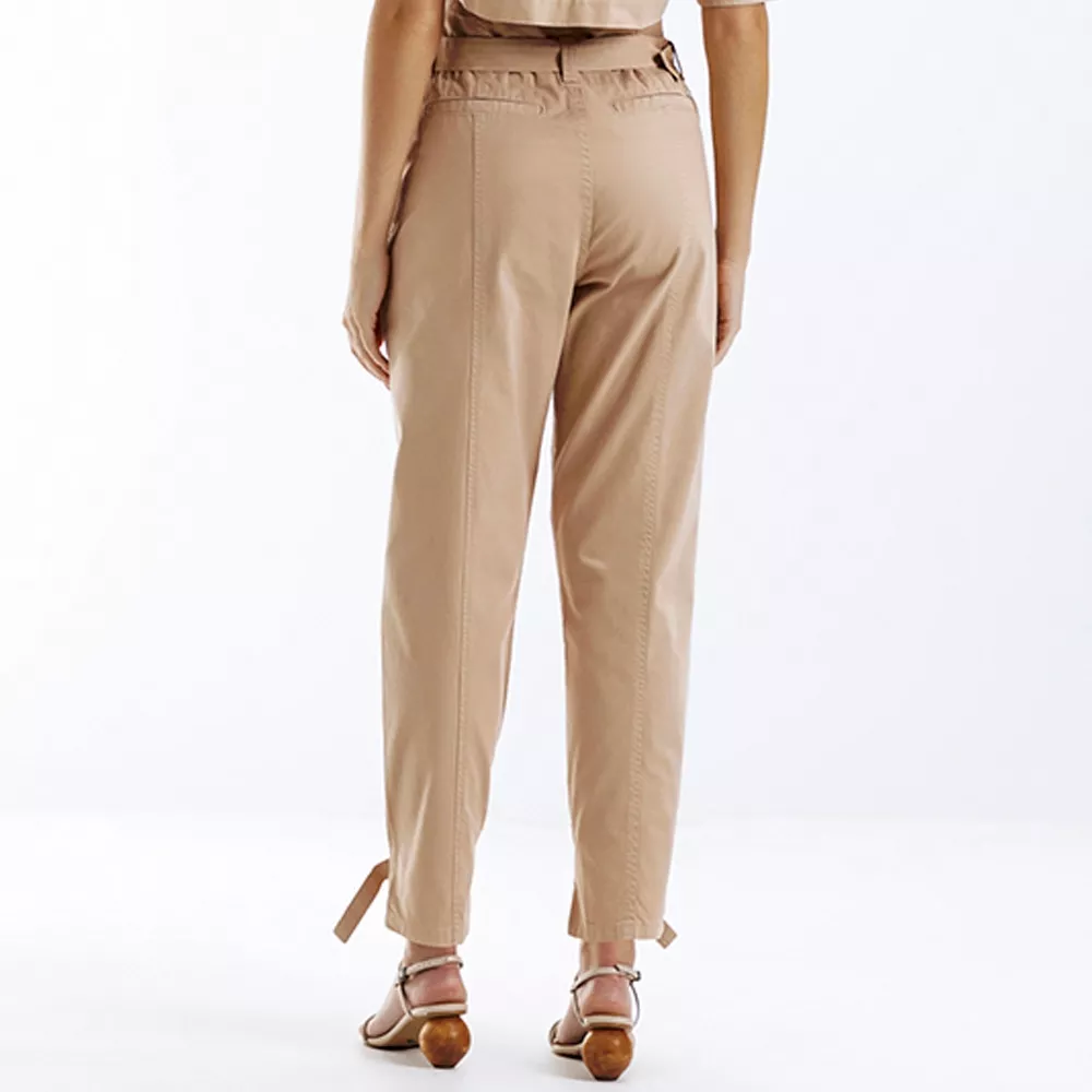 Calça Sarja Slouchy Cintura Alta com Cinto Bege Lez a Lez - Foto 3