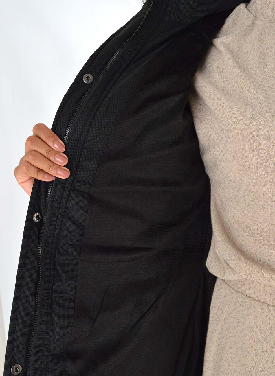 Jaqueta Alongada Estofada com Forro Trmico Preta Safira Classic Pluz Size - Foto 7