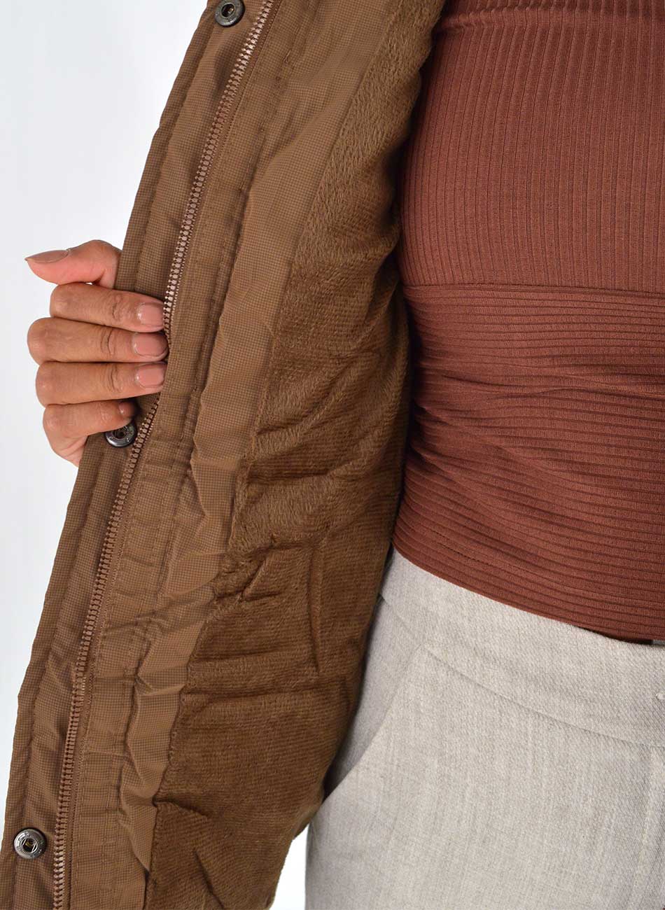 Jaqueta Alongada Estofada com Forro Trmico Caf Safira Classic Pluz Size - Foto 3