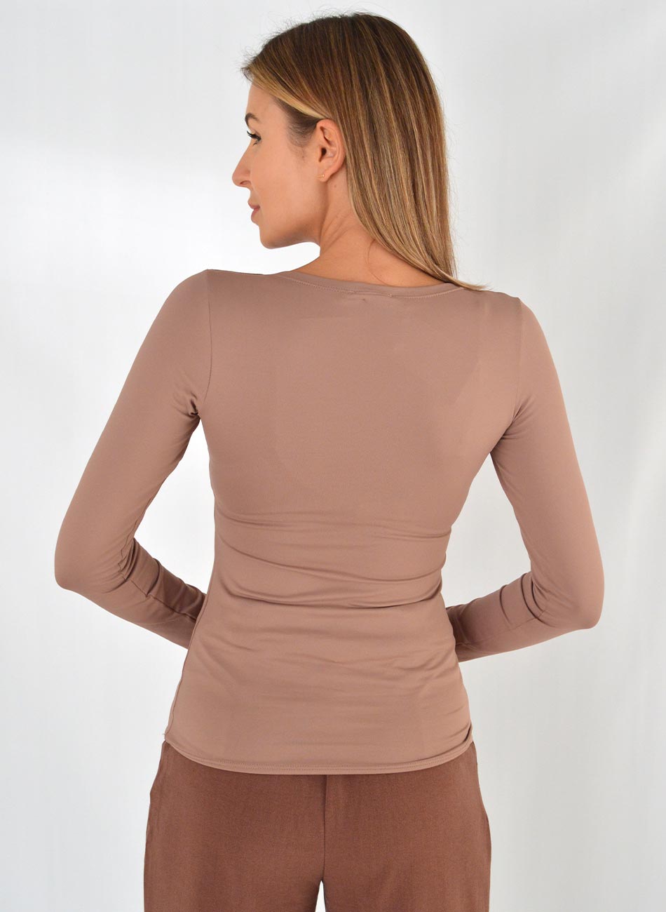 Blusa Bsica Decote 