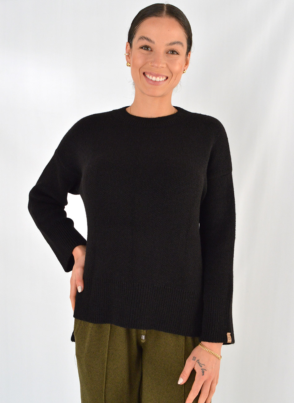 Blusa Tricot Mullet Cor Preta Gurias - Foto 1