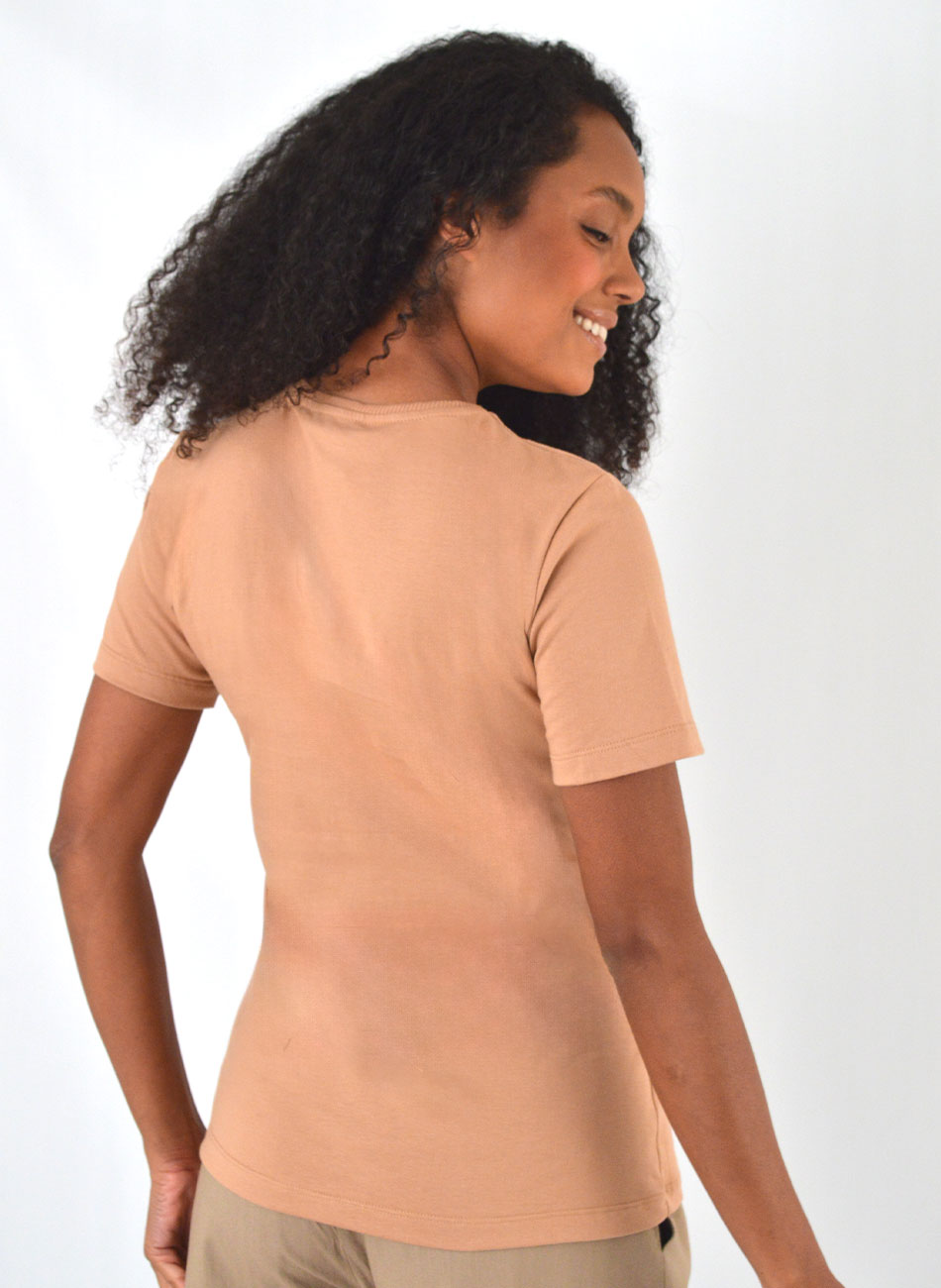Blusa T-shirt Areia Estampa  Lez a Lez - Foto 2