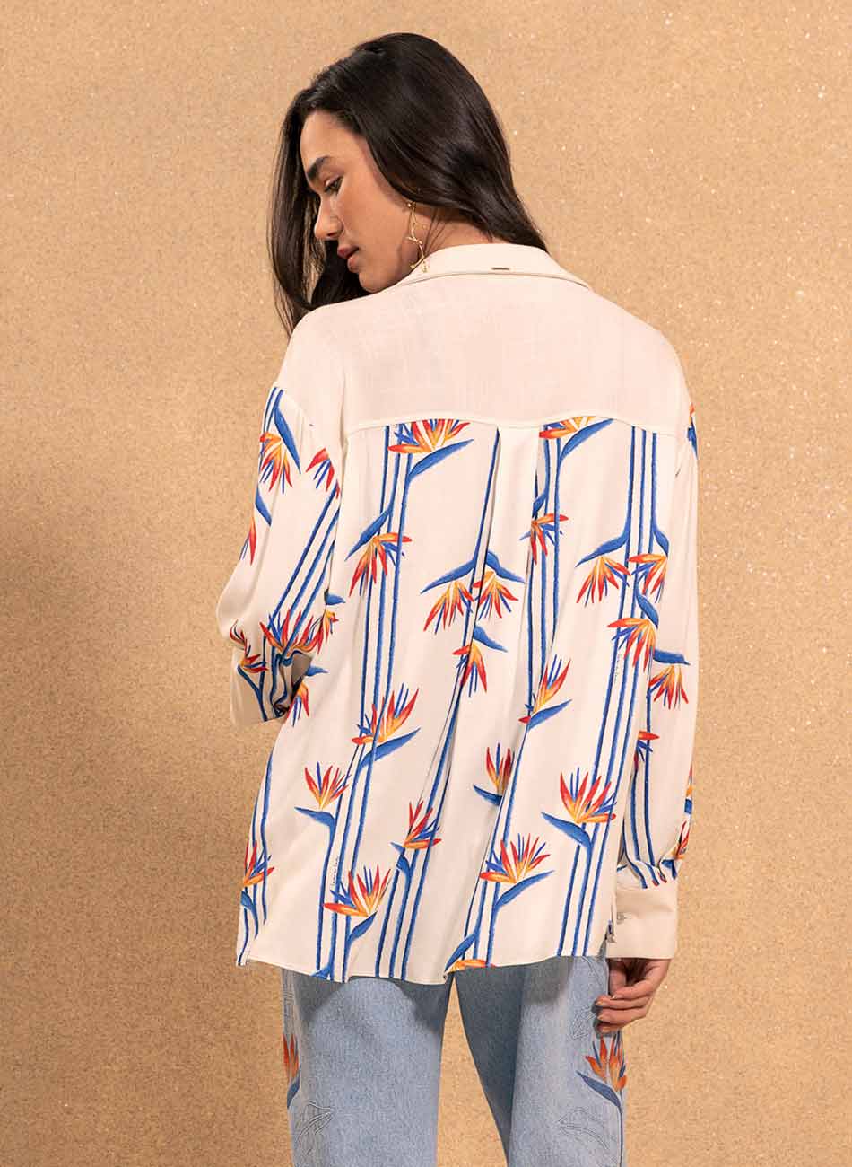 Camisa Alongada Estampada Bot�es Laterais - Foto 3