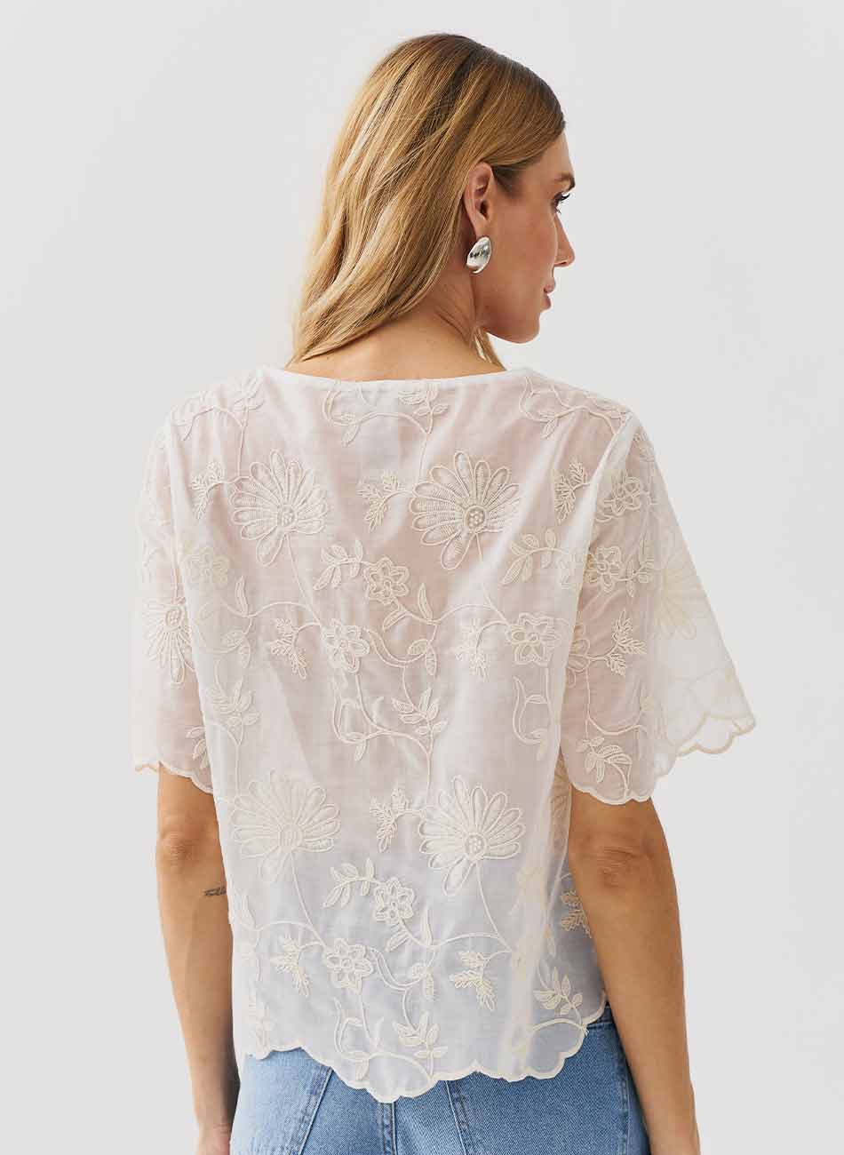 Blusa Bordada Off White Innocence - Foto 3
