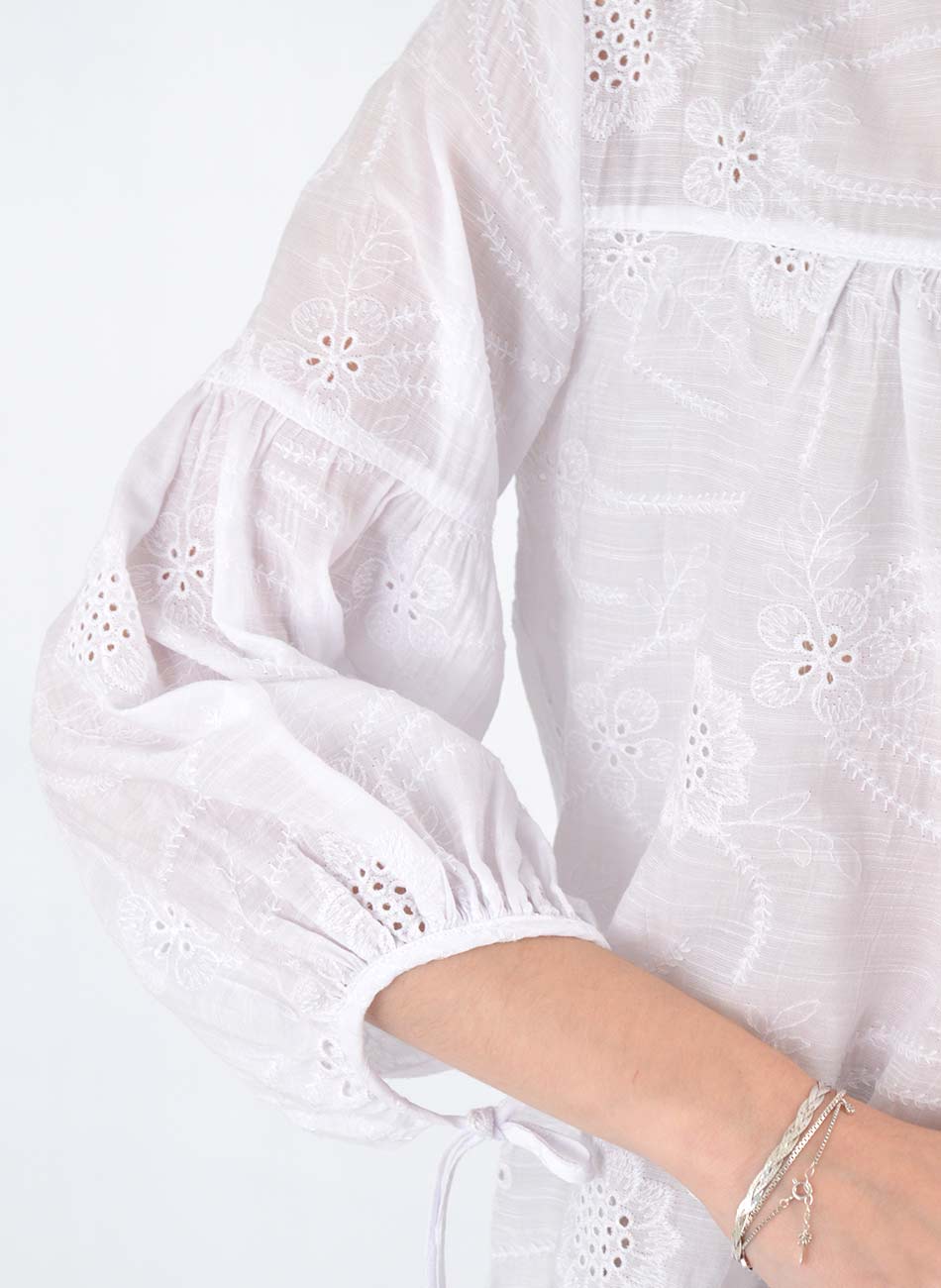 Bata Textura Bordada Innocence Branco - Foto 2