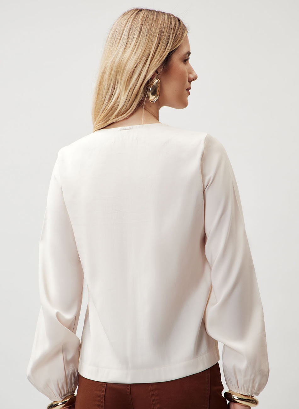 Blusa Solta Bege Flor de Lis - Foto 2