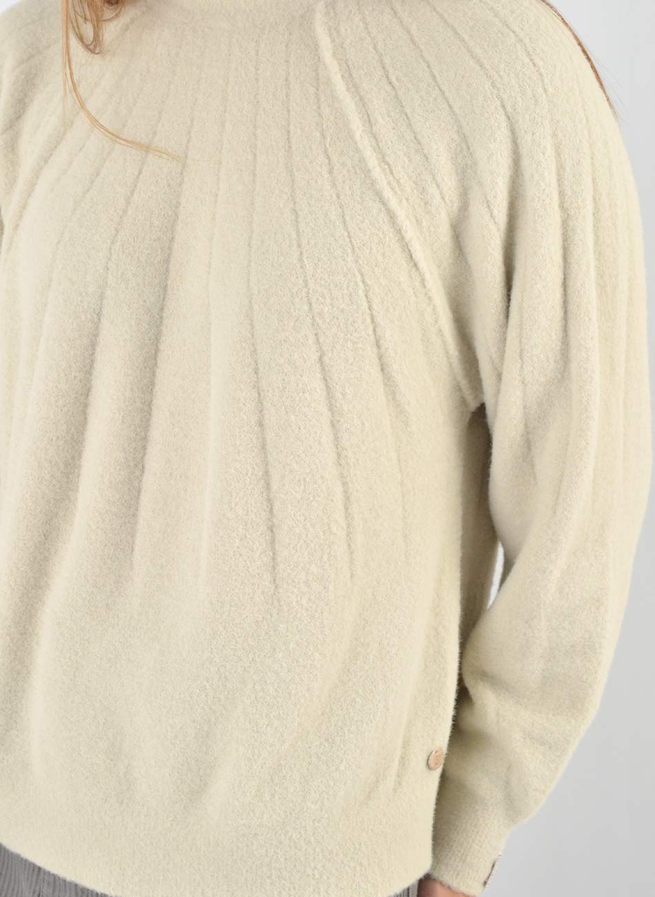 Blusa Marrom Fio Pluma Bege Biamar - Foto 2
