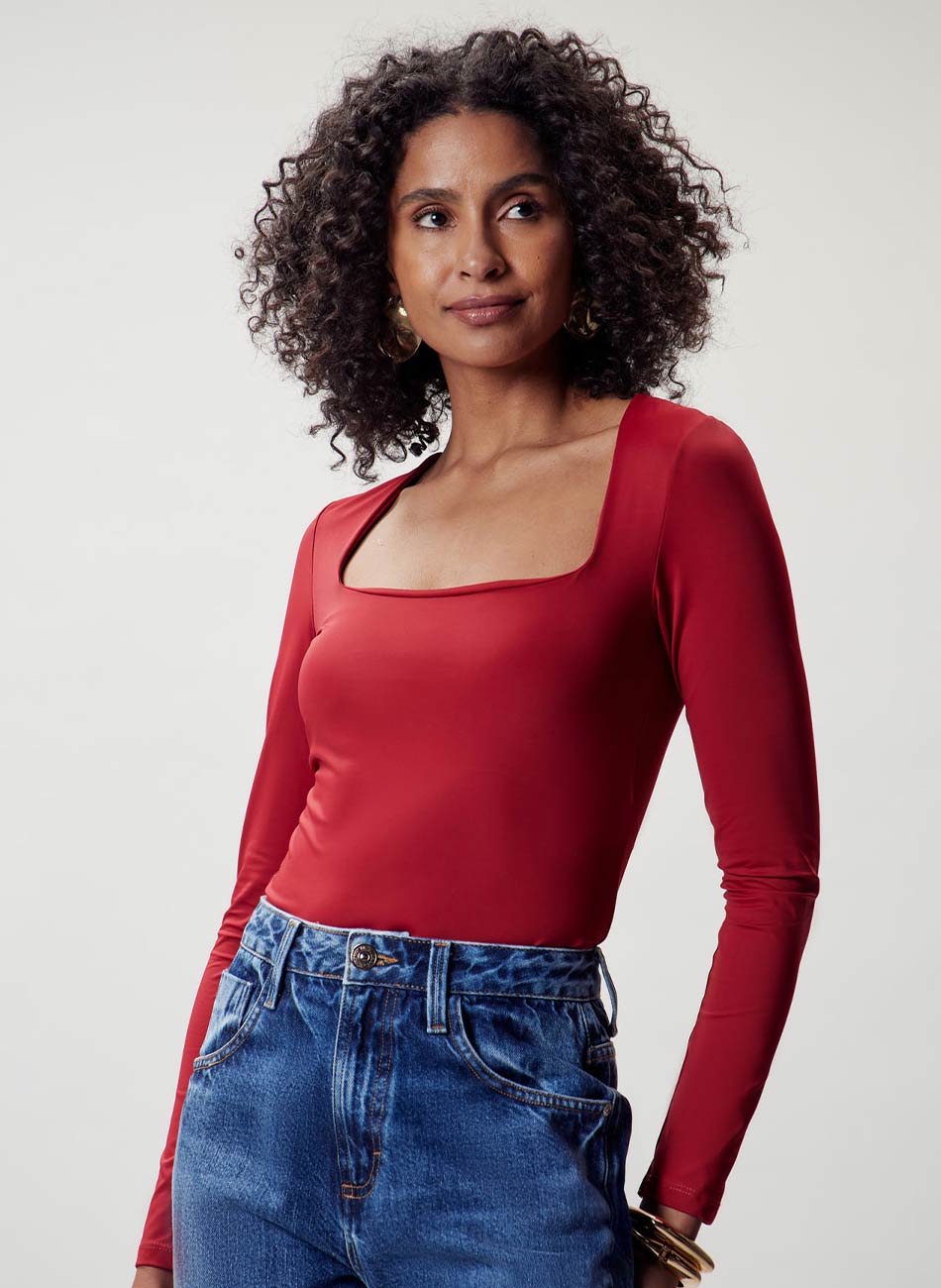 Blusa Justa Vermelho Flor de Lis - Foto 1