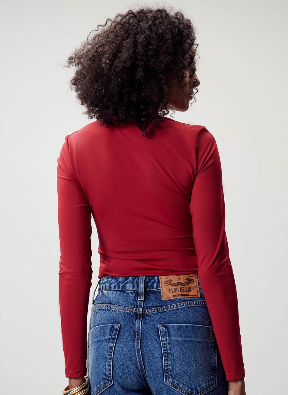 Blusa Justa Vermelho Flor de Lis - Foto 2