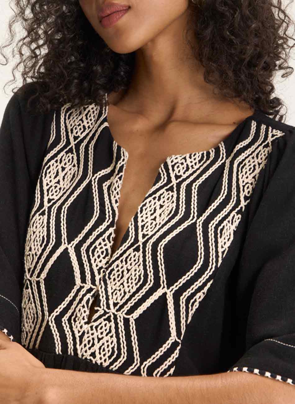 Vestido Curto Linho Bordado Frenezi Cant�o - Foto 3