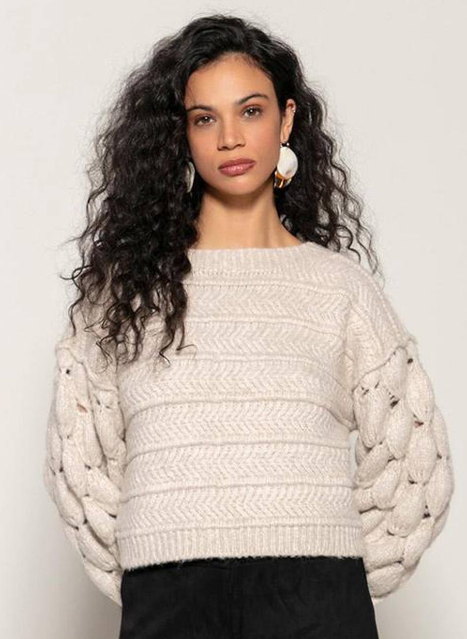 Blusa Gola Redonda Mangas Ponto Gota Biamar - Foto 3