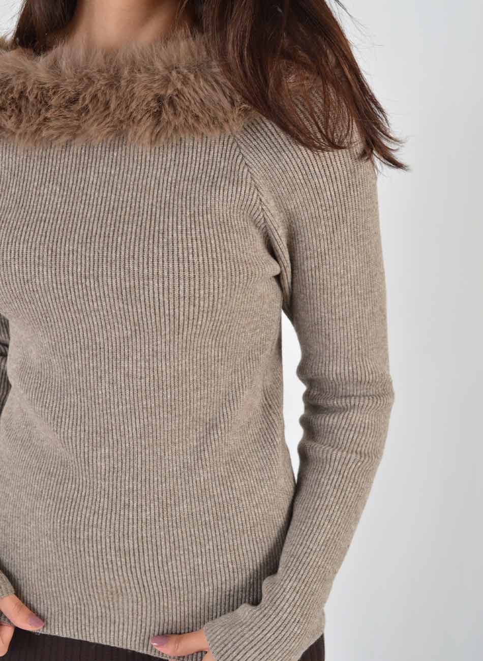 Blusa Fendi Pelo Fake Gida  - Foto 3