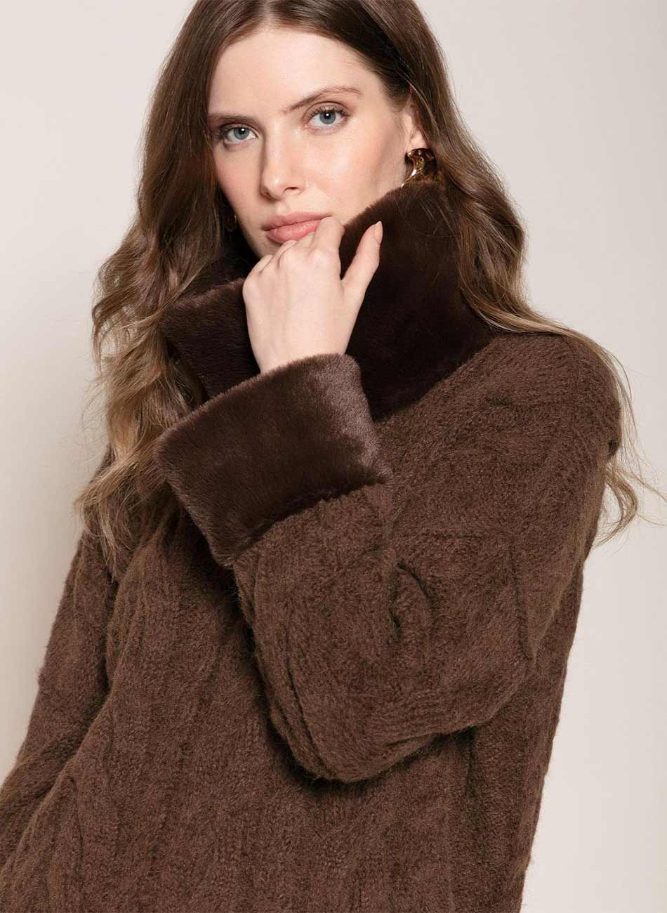 Blusa Gola Remov�vel Marrom Biamar - Foto 3