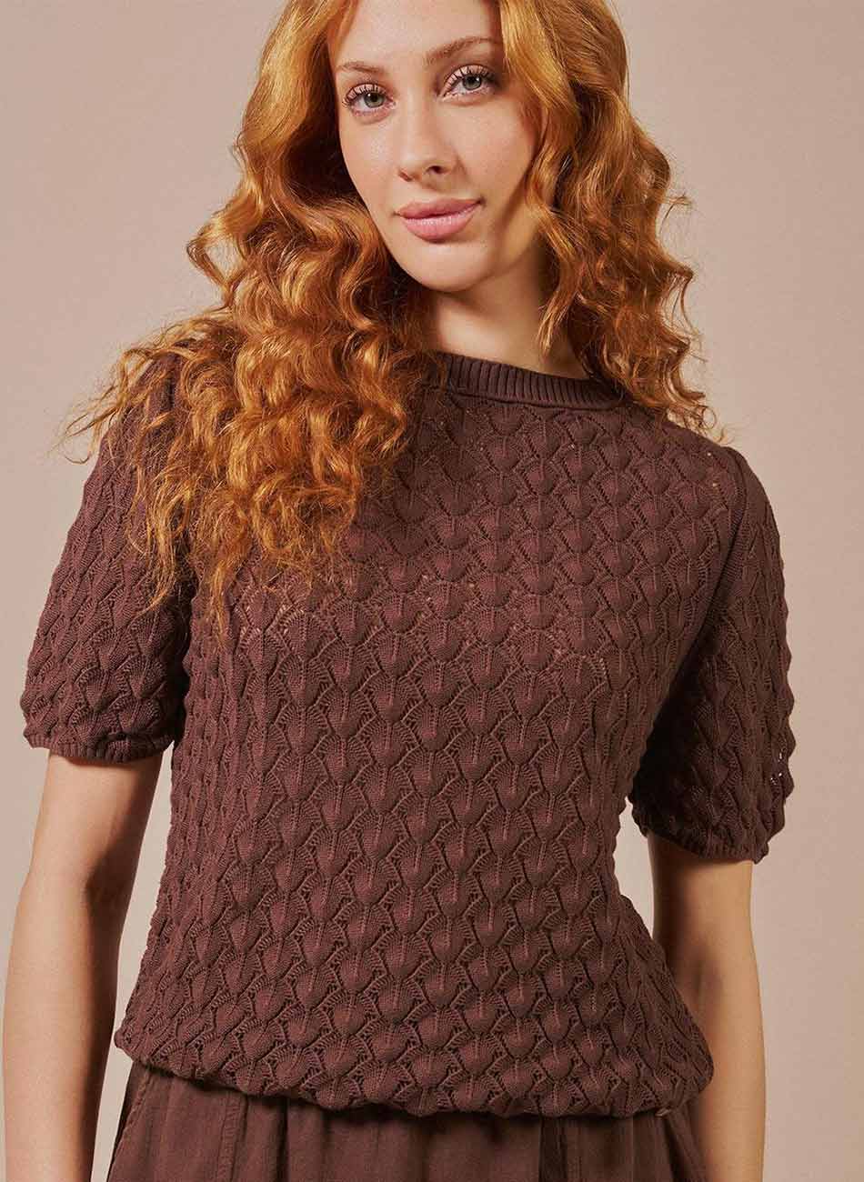 Blusa em Ponto Vazado Biamar Cacau - Foto 1