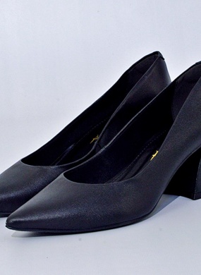 Scarpin Couro Preto Tabita - Foto 2