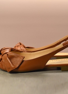 Slingback Couro Cor Whisky Cecconello - Foto 2