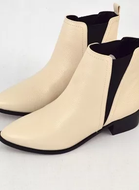 Bota Couro Floater Cor Off White Tabita - Foto 1