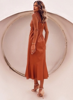 Vestido Midi Em Pu Cor Camel Alice  - Foto 2