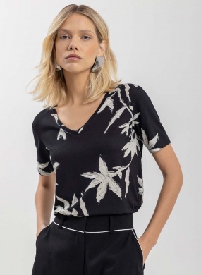 Blusa Manga Curta Estampa Canvas Preto Lez a Lez - Foto 1