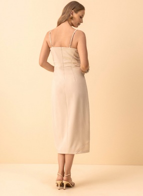 Vestido Midi De Al�as Finas Com Recorte Na Barra - Foto 4