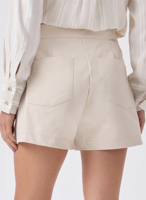 Shorts Alfaiataria Bege Flor de Lis - Foto 4