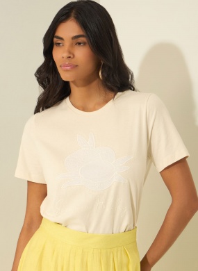 T-shirt Bege Com Bordado Lez a Lez - Foto 2