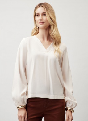 Blusa Solta Bege Flor de Lis - Foto 1