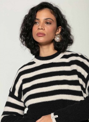 Blusa Preto Listrada Biamar - Foto 2