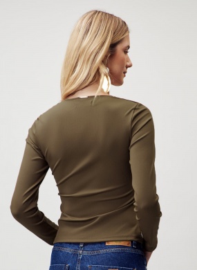 Blusa Justa Canelada Militar Flor de Lis - Foto 2