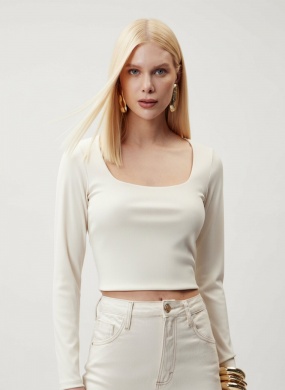Cropped Justo Canelado Off White Flor de Lis - Foto 1