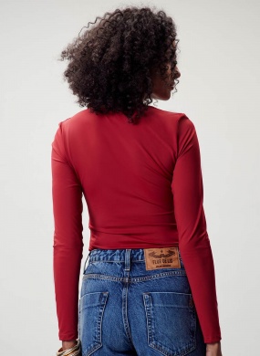 Blusa Justa Vermelho Flor de Lis - Foto 2